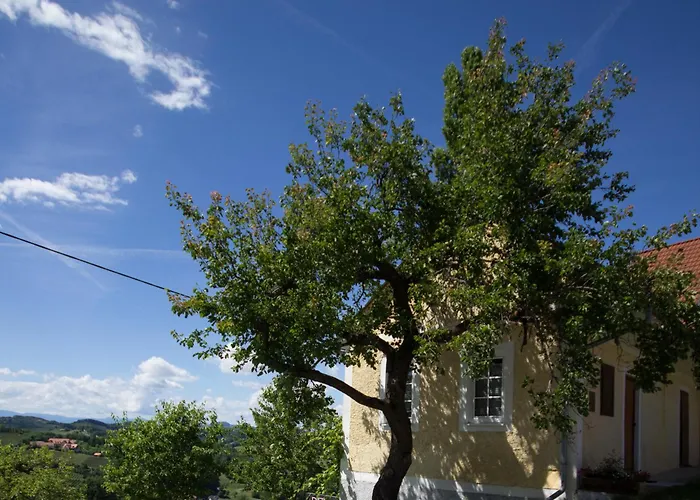 Weingut Leopold Dietrich شقة